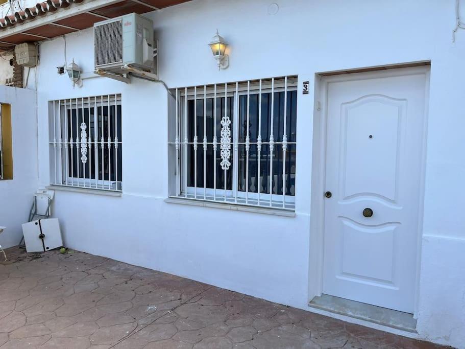 Appartement Aan Boulevard En Zwembad Sitio de Calahonda Luaran gambar